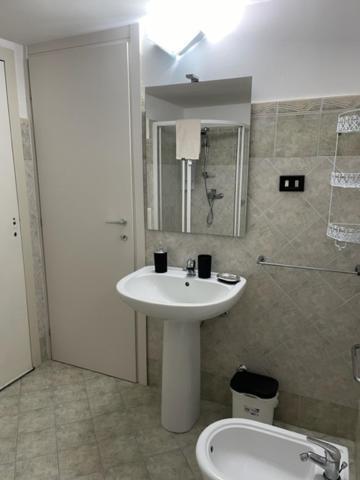 AradeoDimora Nonna Ada住宿加早餐旅馆 外观 照片